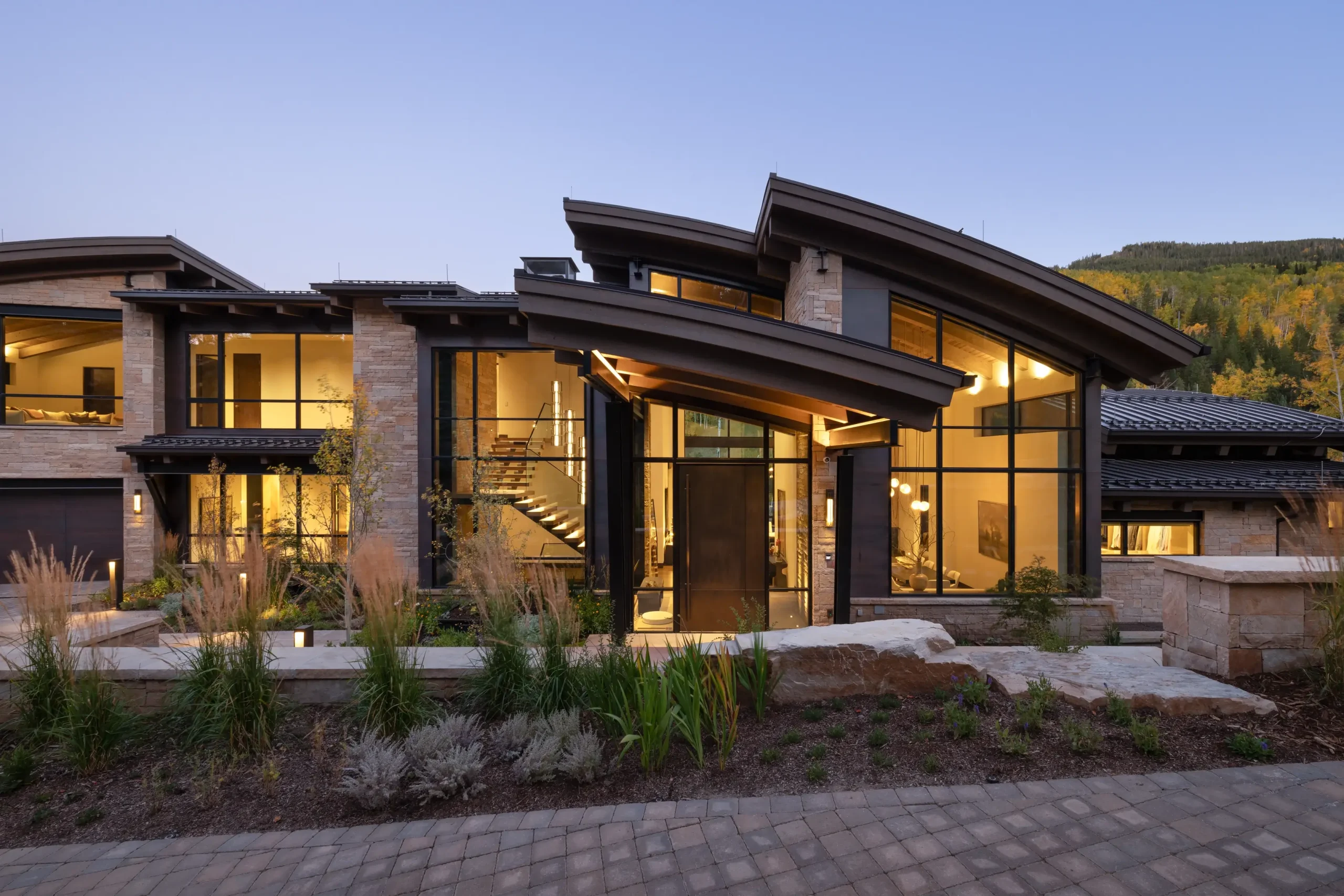Denault_Exterior1-image